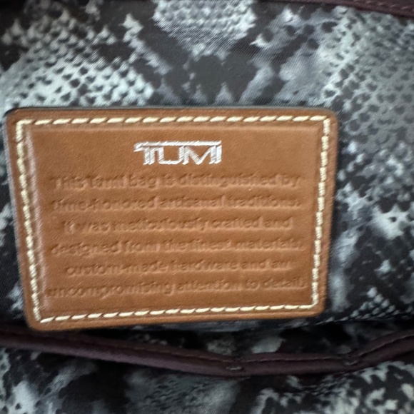 TUMI Purple Nylon & Leather Voyageur Quintessential Zip Double Handle Tote Bag - Picture 5 of 10